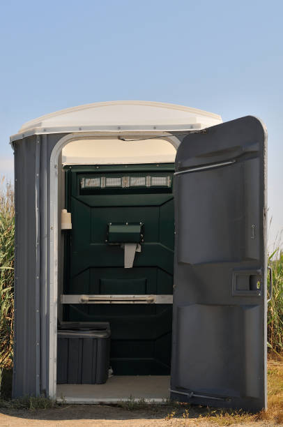 Best Porta potty delivery and setup  in Evansville, IN